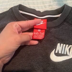 Nike boy size 6
